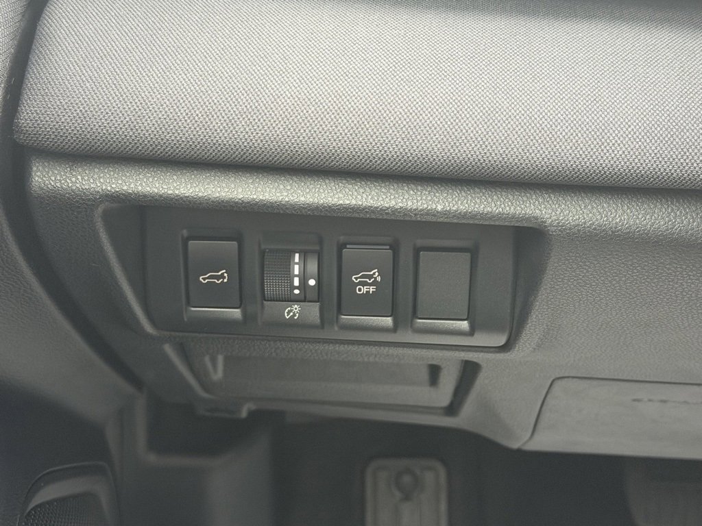 Used 2022 Subaru Outback Premium image 13