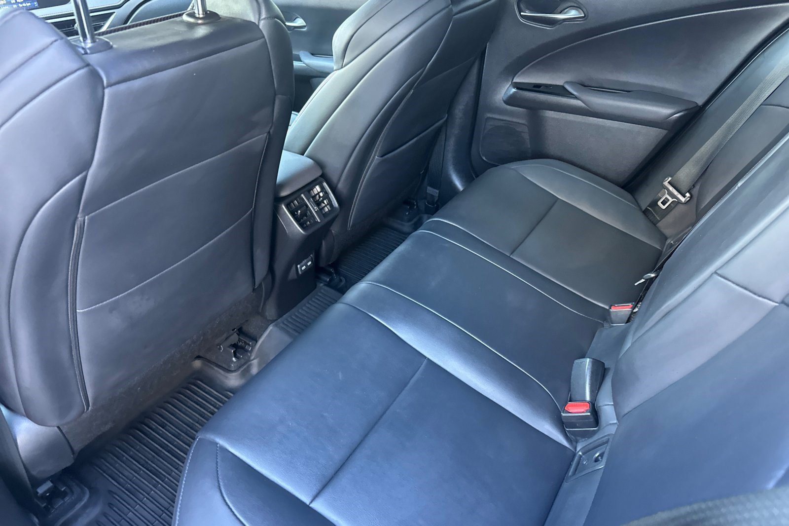 Certified 2022 Lexus UX 250h F Sport image 15