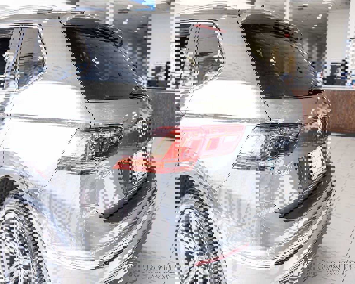 Used 2019 Volkswagen Tiguan SEL Premium image 14