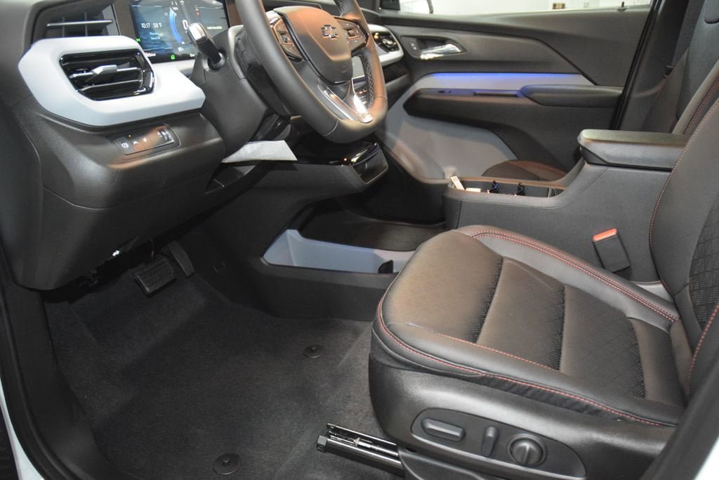 New 2027 Chevrolet Bolt RS FWD image 37