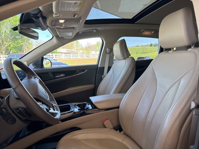 Used 2023 Lincoln Nautilus Reserve w/ Equipment Group 201A AWD/4WD image 12