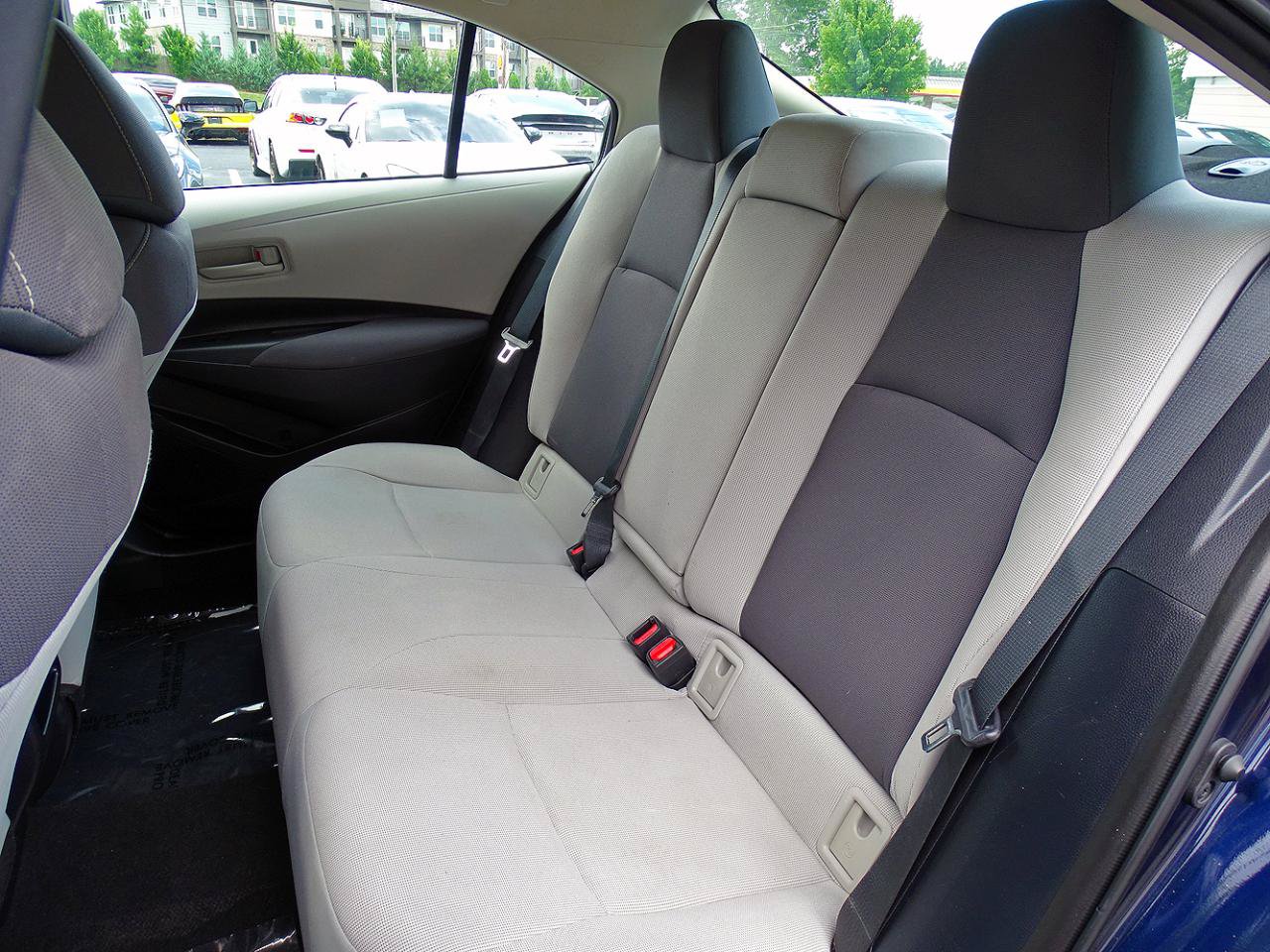Used 2022 Toyota Corolla LE FWD image 25