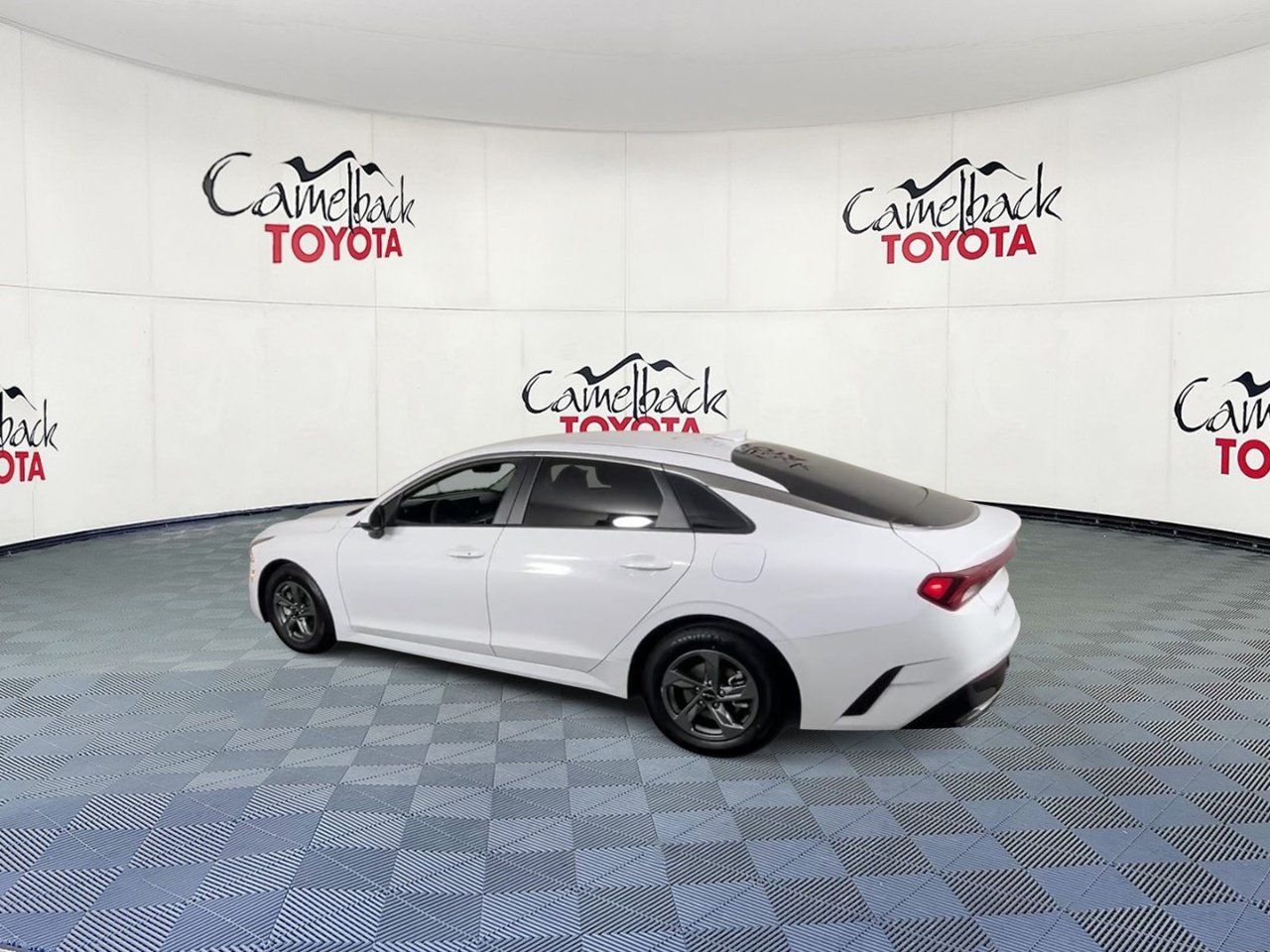 Used 2022 Kia K5 LXS FWD image 8