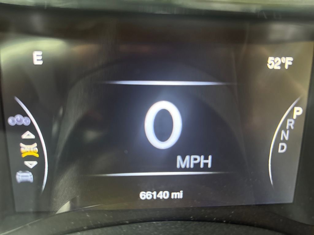 Used 2021 Jeep Grand Cherokee Limited w/ Trailer Tow Group IV image 17