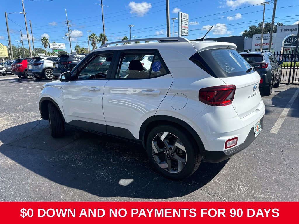 Used 2026 Hyundai Venue SEL FWD image 4