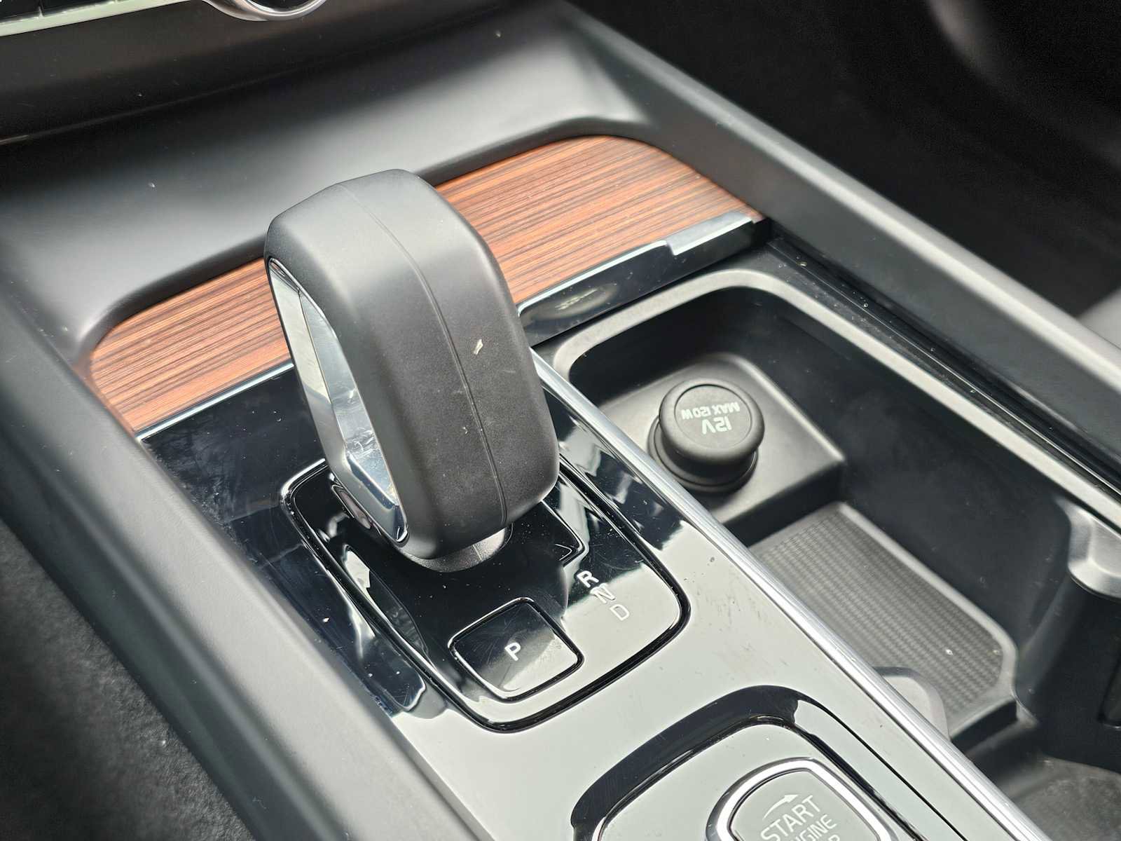 Certified 2023 Volvo XC60 B5 Plus w/ Climate Package image 28