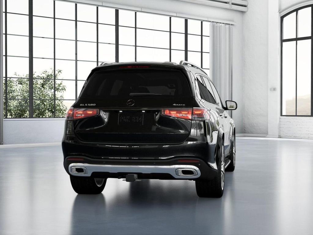 Used 2025 Mercedes-Benz GLS 580 4MATIC image 24