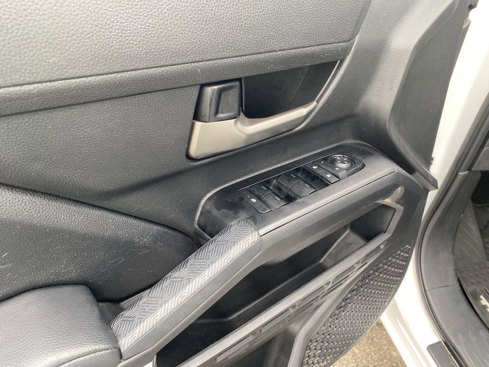 Used 2025 Toyota Tacoma TRD Off-Road image 13