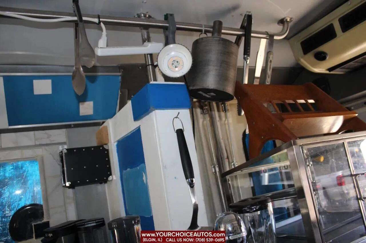 Used 2006 Ford E-450 and Econoline 450 image 42