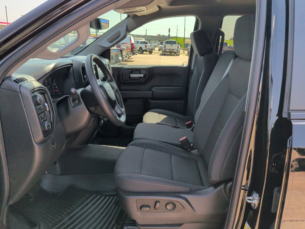 New 2026 Chevrolet Silverado 1500 Custom Trail Boss w/ LPO, Dark Essentials Package AWD/4WD image 12