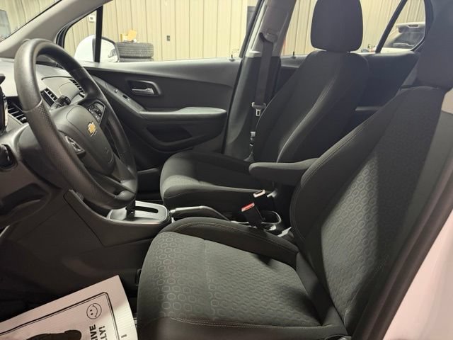 Used 2020 Chevrolet Trax LS w/ Tint and Cruise Package FWD image 13