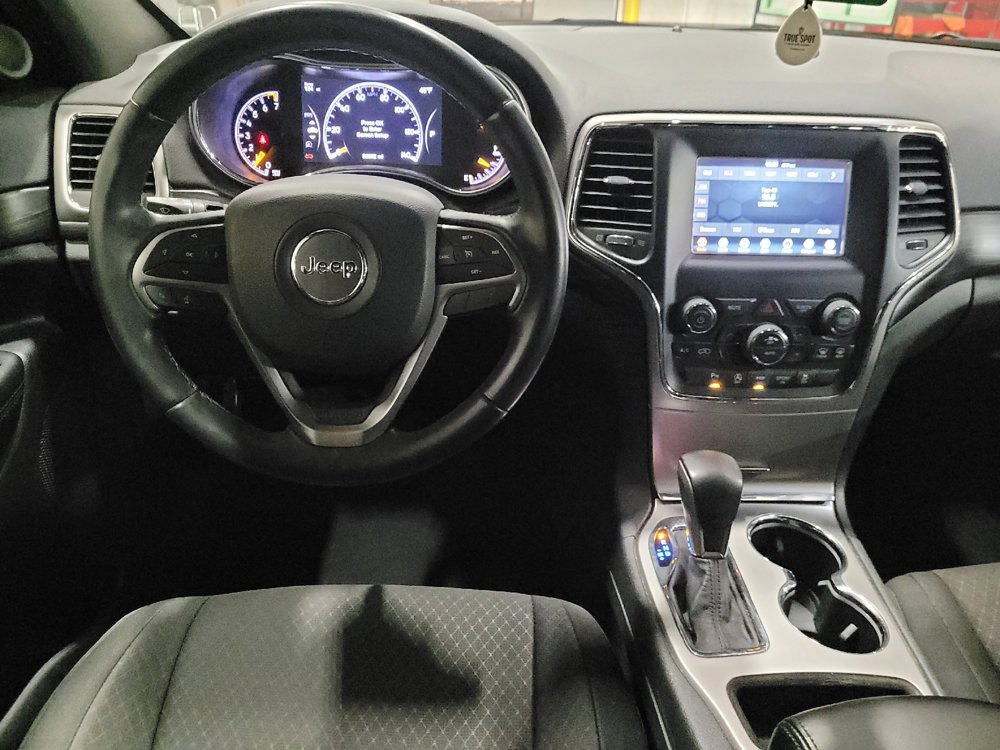 Used 2019 Jeep Grand Cherokee Laredo AWD/4WD image 22
