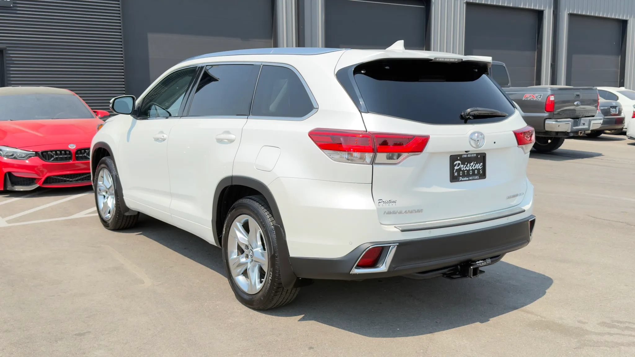 Used 2018 Toyota Highlander Limited AWD/4WD image 4