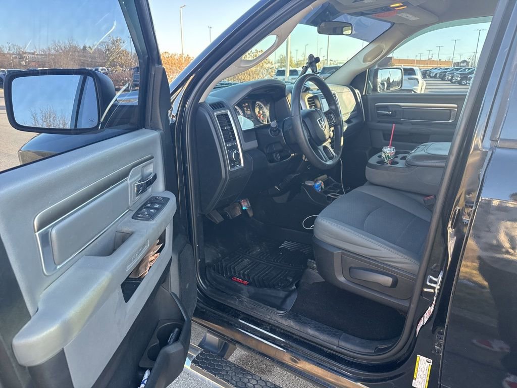 Used 2018 RAM 1500 Classic SLT image 5