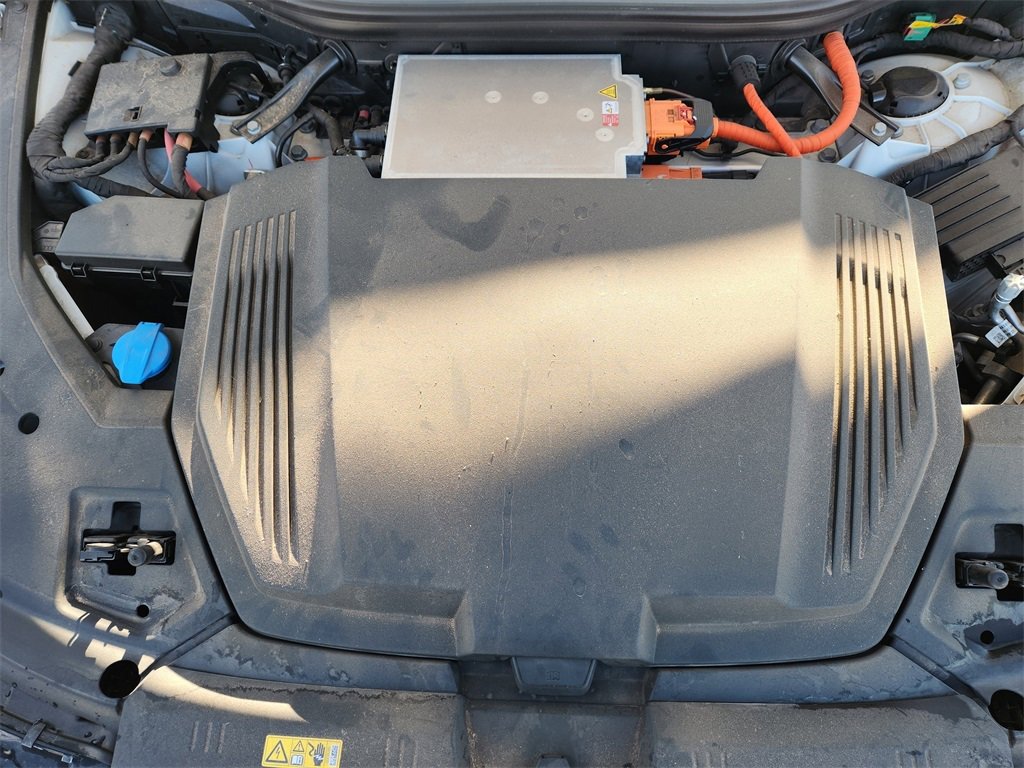 Used 2019 Audi e-tron Prestige image 32