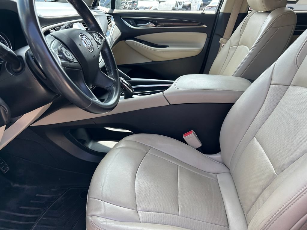 Used 2020 Buick Enclave Essence w/ Sound and Sites Package FWD image 11