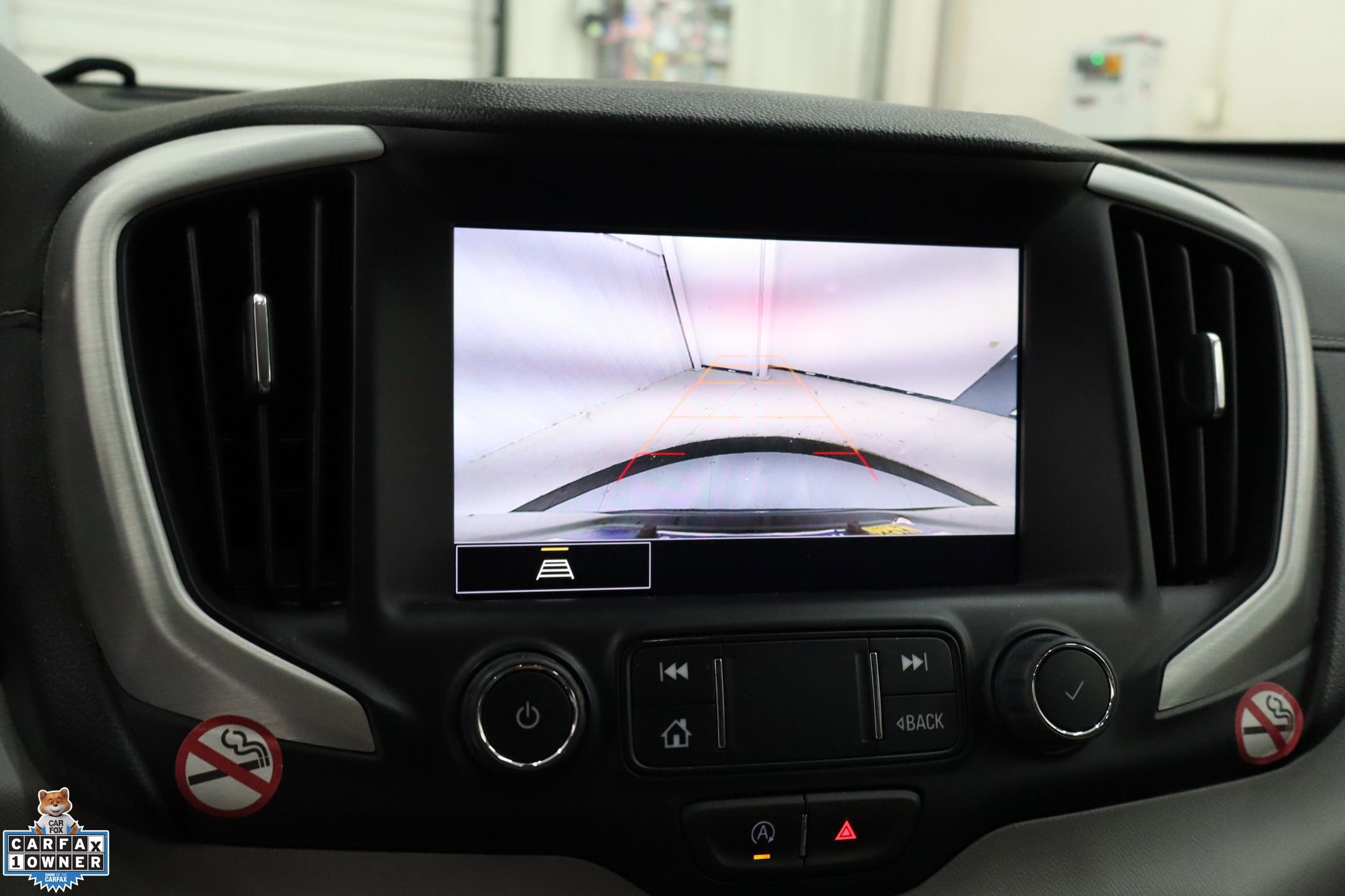 Used 2024 GMC Terrain SLT image 24