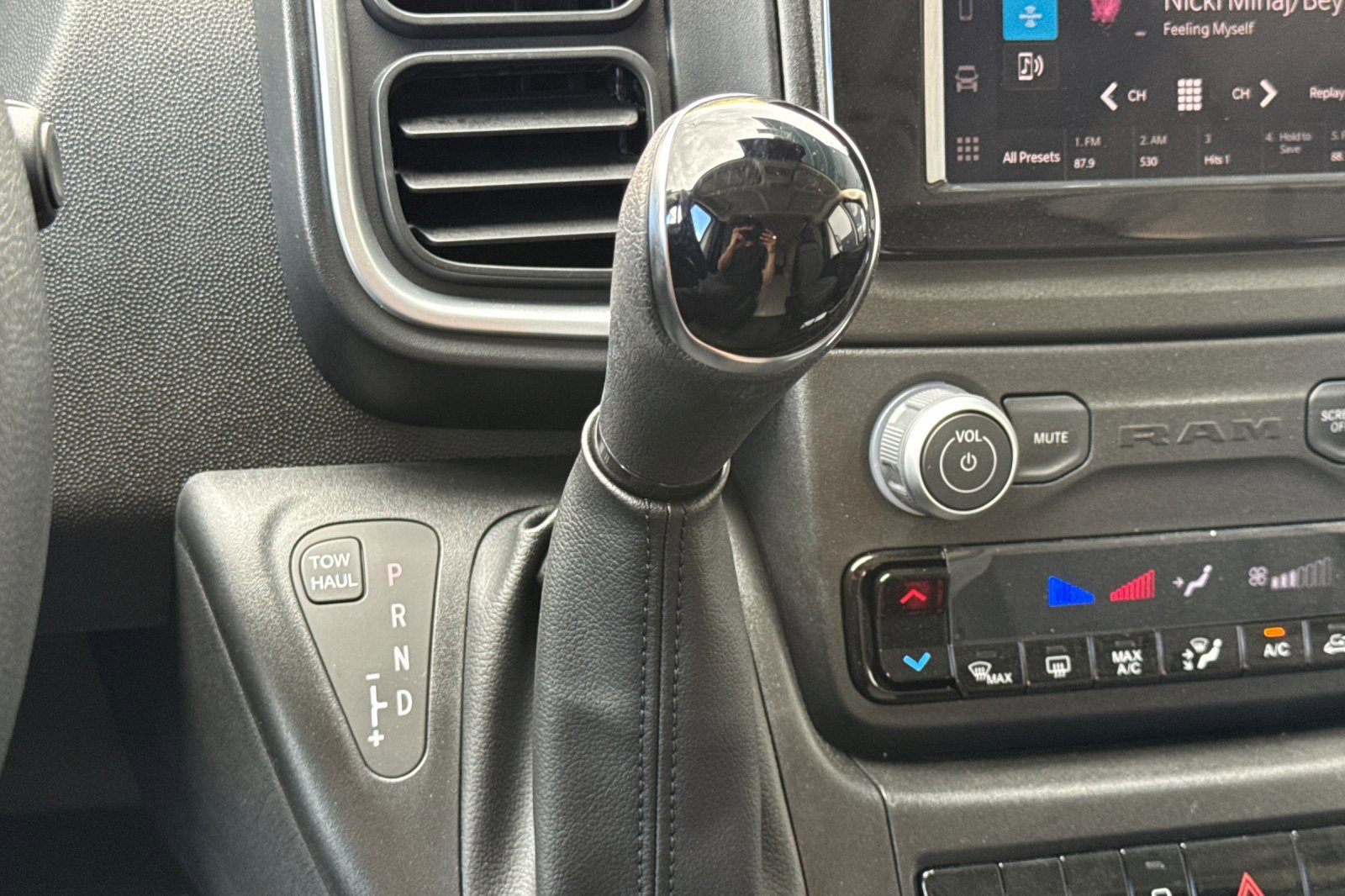 New 2026 RAM ProMaster 2500 w/ Quick Order Package 22G SLT image 19