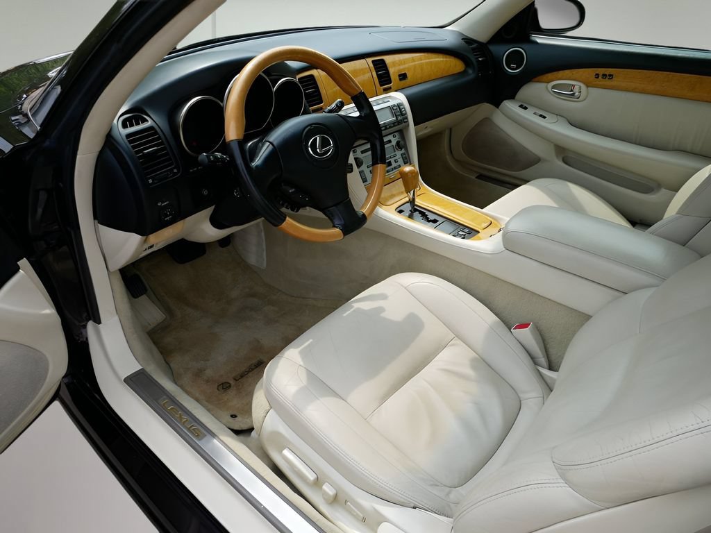 Used 2002 Lexus SC 430 Convertible RWD image 10