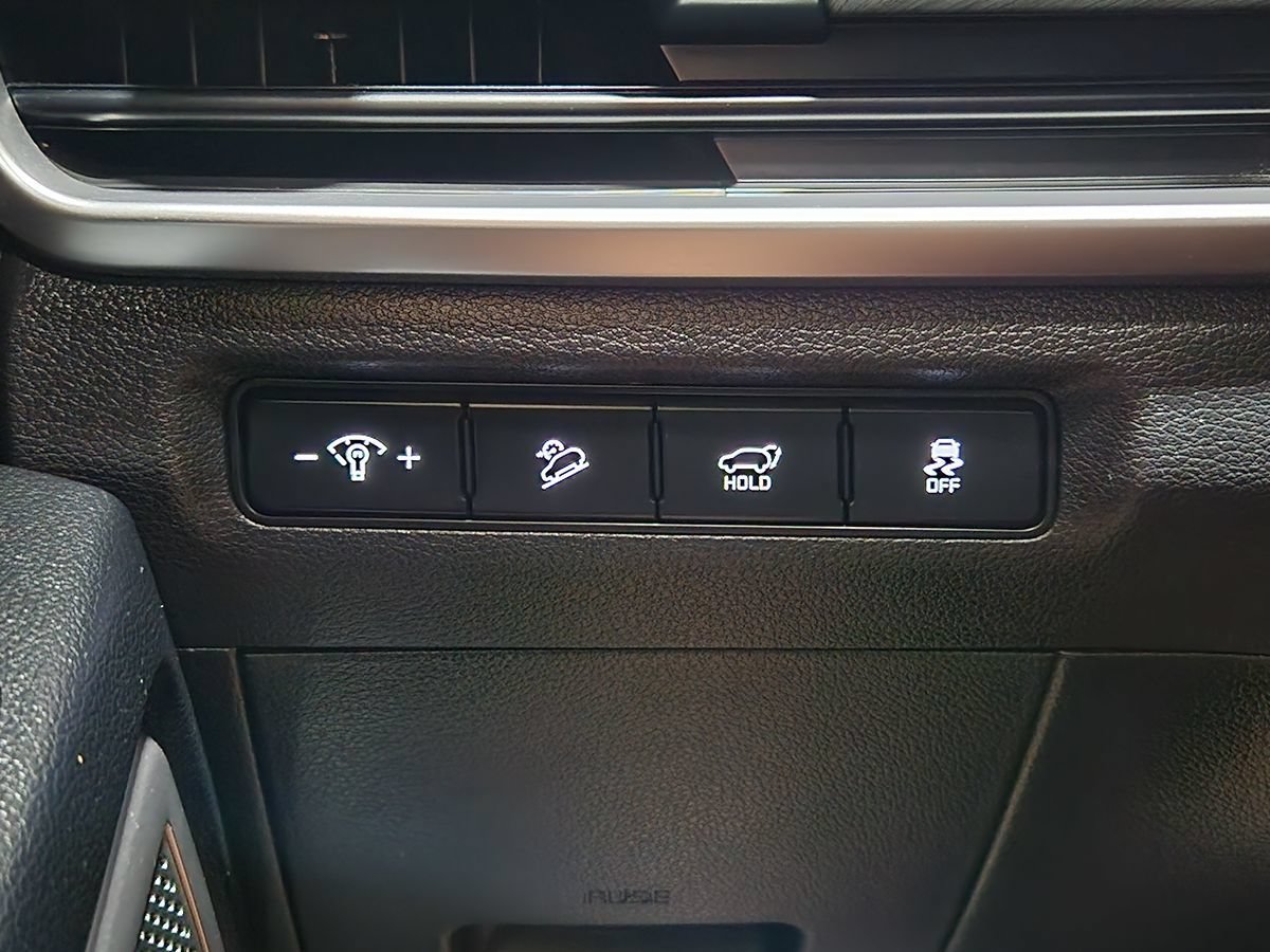 Used 2024 Kia Telluride EX w/ EX Captain's Chair Package FWD image 41