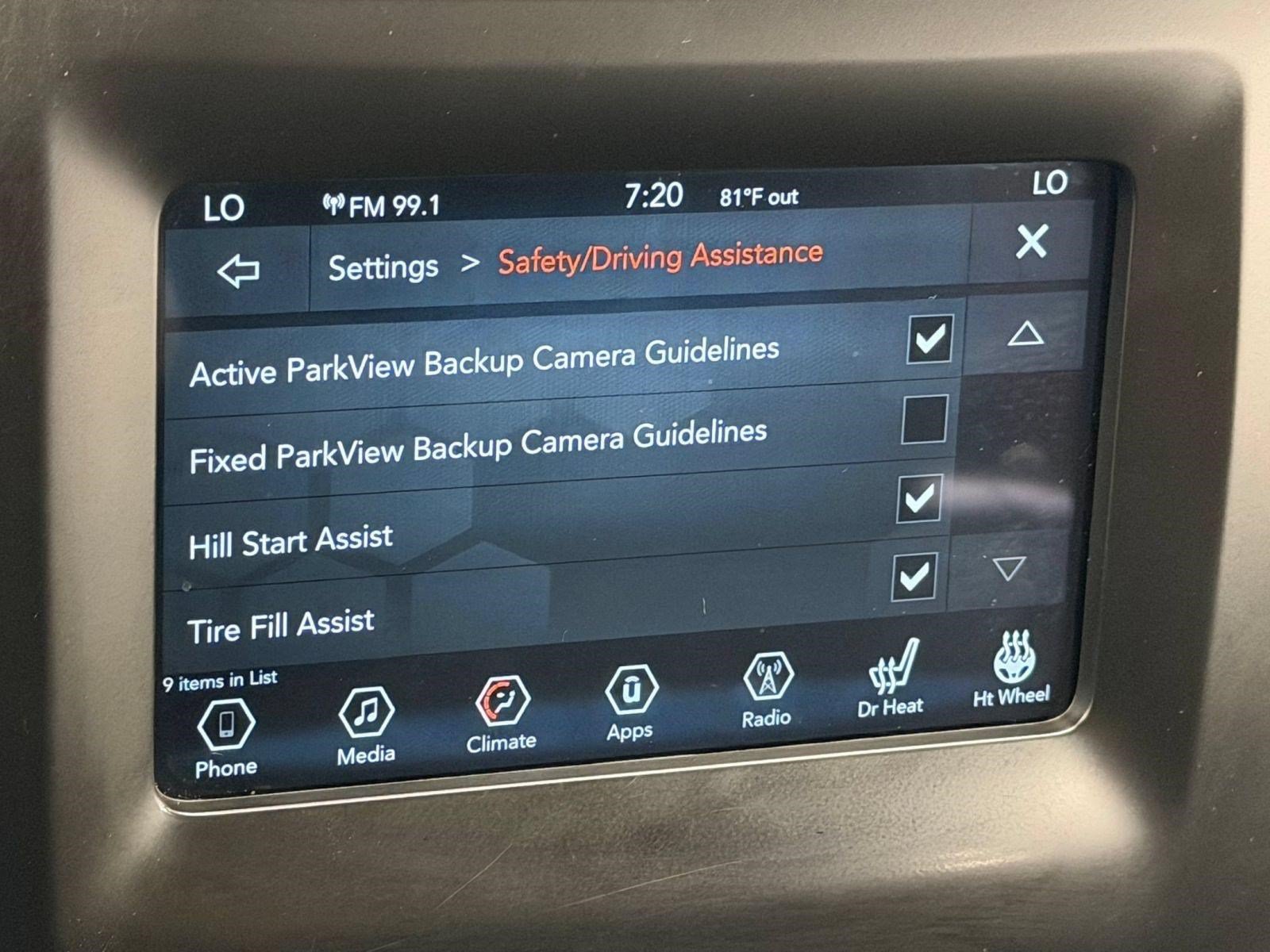 Used 2020 Jeep Cherokee Latitude Plus FWD image 32