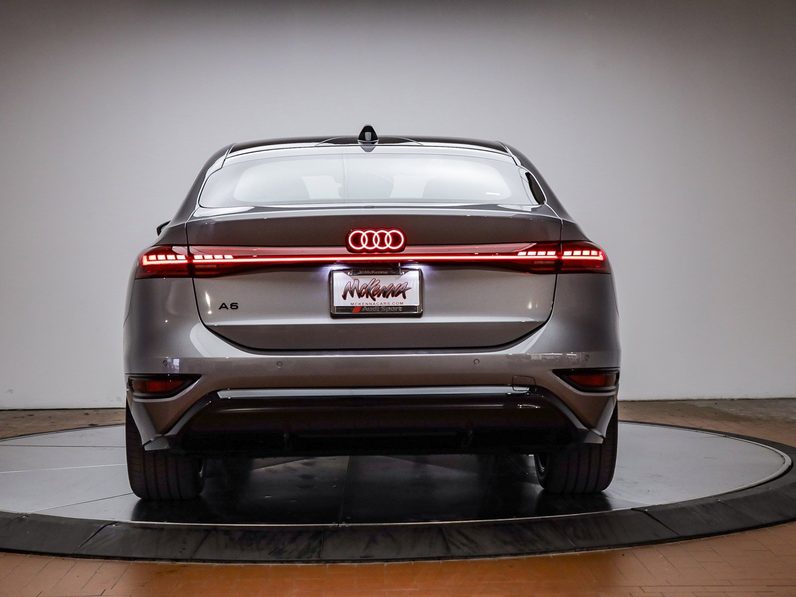 New 2025 Audi A6 e-tron Premium Plus image 9