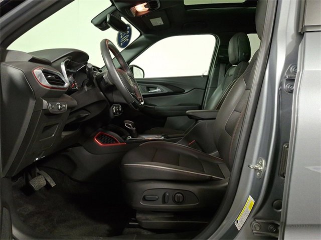 Used 2023 Chevrolet TrailBlazer RS w/ Sun and Liftgate Package image 15