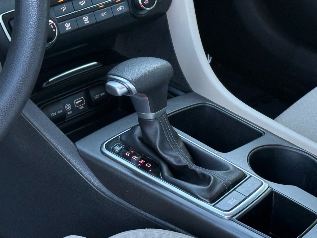 Used 2018 Kia Optima LX image 13