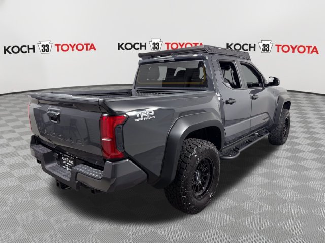 Used 2025 Toyota Tacoma TRD Off-Road AWD/4WD image 8
