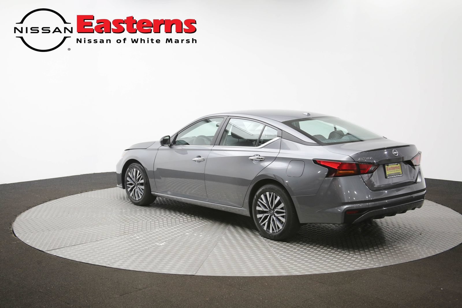 Used 2025 Nissan Altima 2.5 SV FWD image 62
