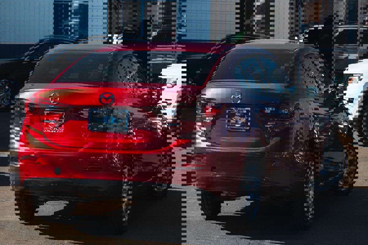 Used 2016 MAZDA MAZDA3 i Sport image 8