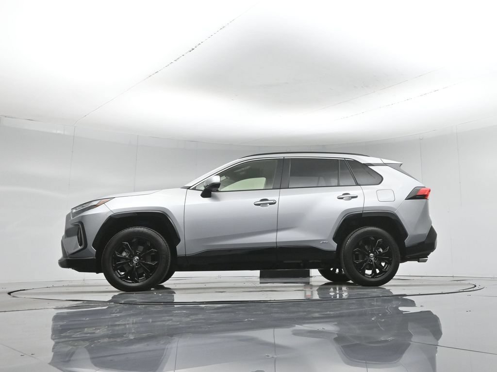 Used 2025 Toyota RAV4 SE AWD/4WD image 54