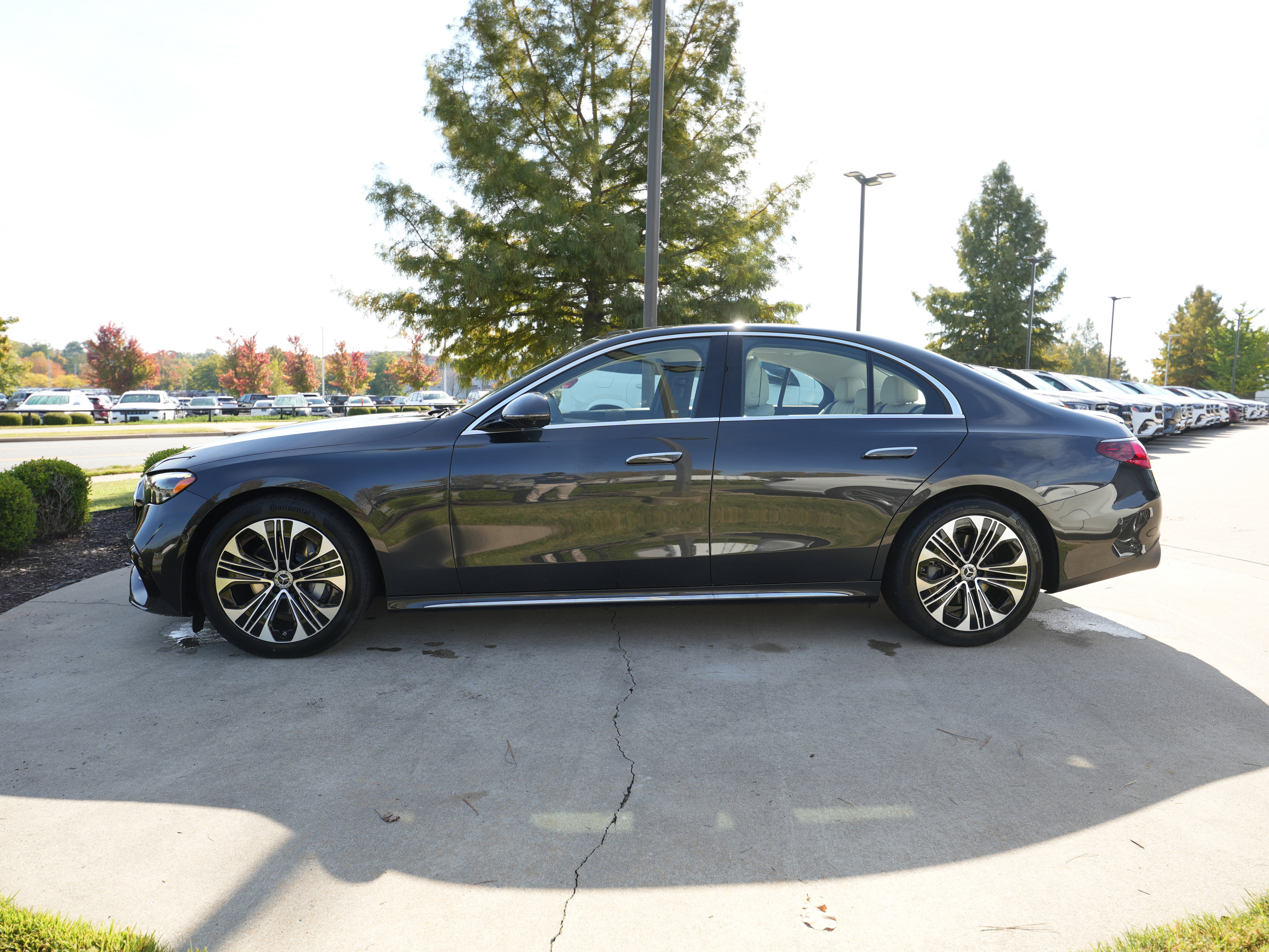 New 2026 Mercedes-Benz E 350 4MATIC Sedan image 5