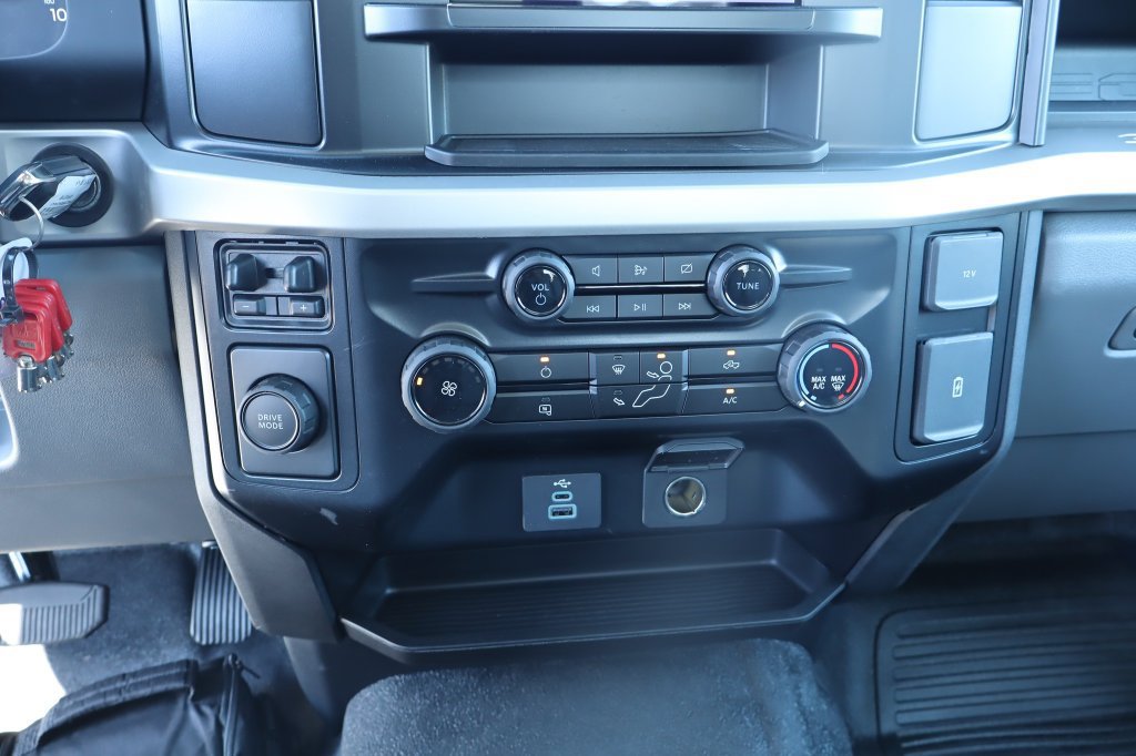 Used 2024 Ford F550 2WD Regular Cab Super Duty w/ XL Chrome Package image 27