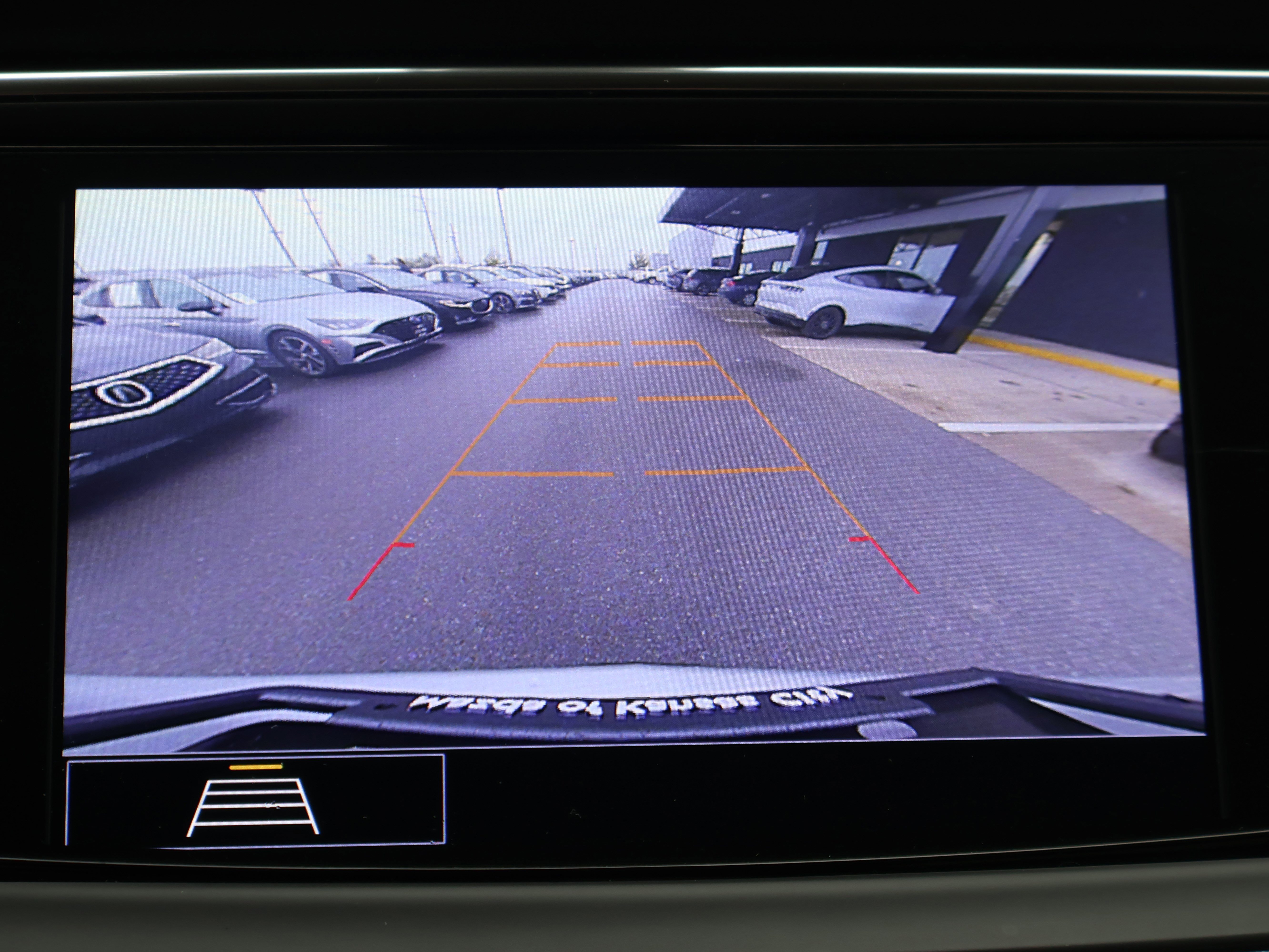 Used 2020 Buick Enclave Essence image 24