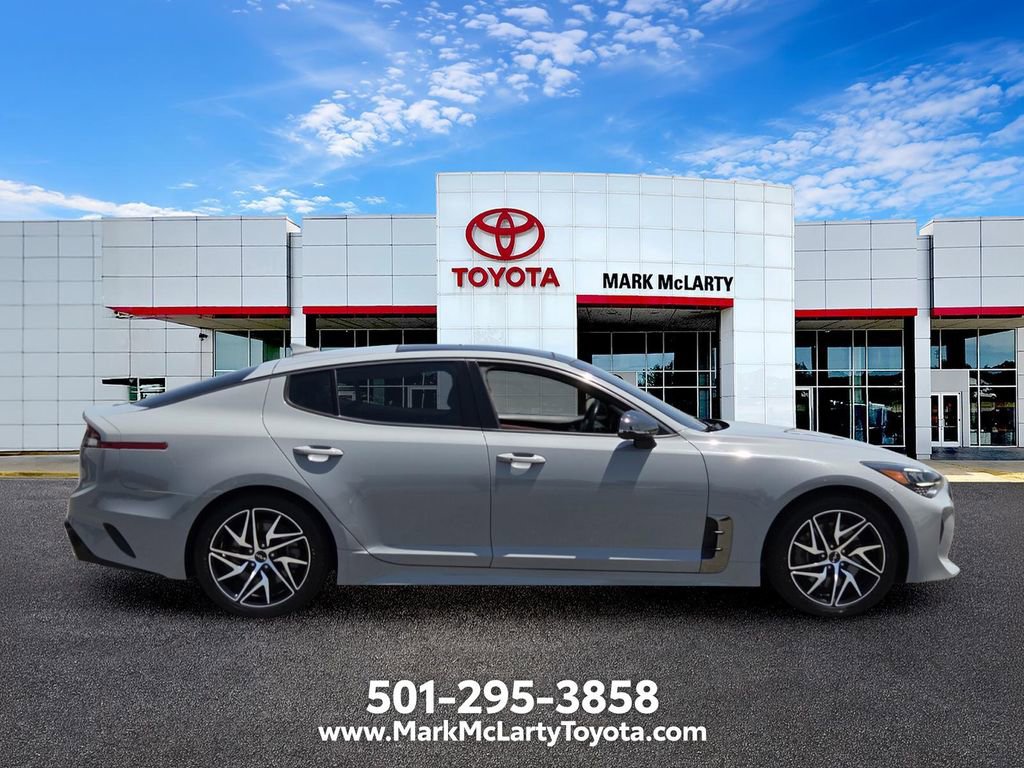 Used 2022 Kia Stinger GT-Line w/ Sun & Sound Package RWD image 6