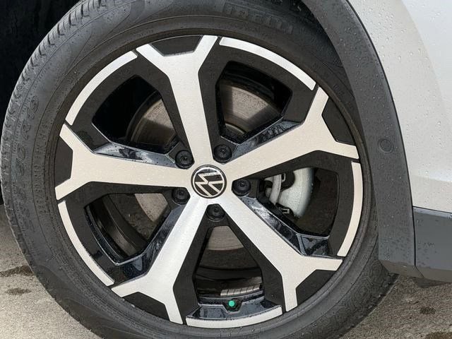 Used 2025 Volkswagen Tiguan SE image 7