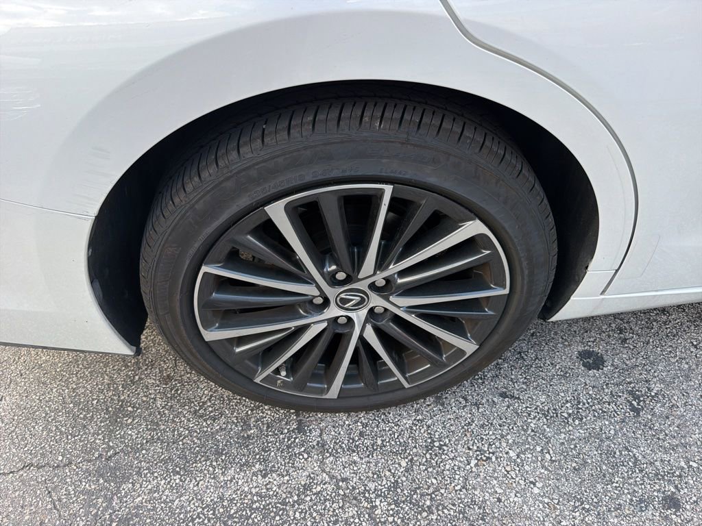 Used 2025 Lexus ES 350 w/ Premium Package FWD image 11
