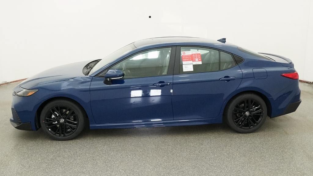 New 2026 Toyota Camry SE w/ Convenience Package FWD image 3