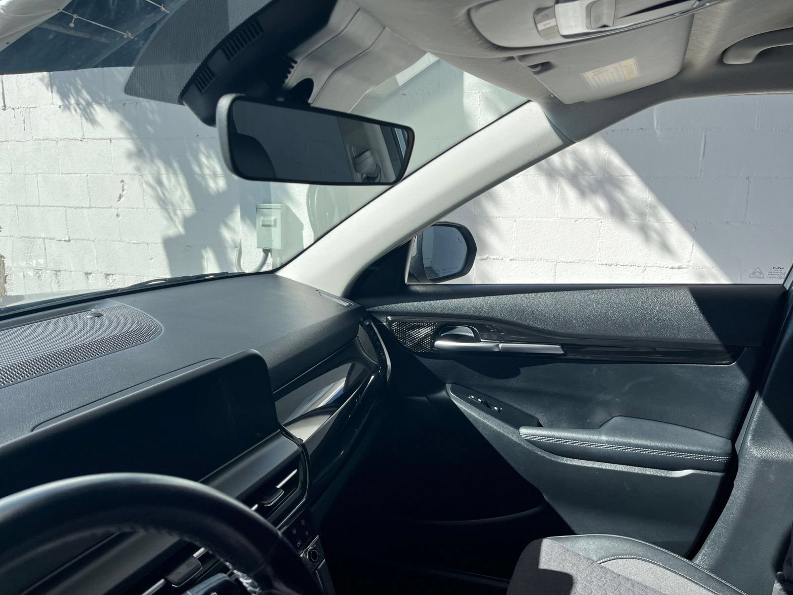 Used 2025 Kia Seltos S FWD image 37