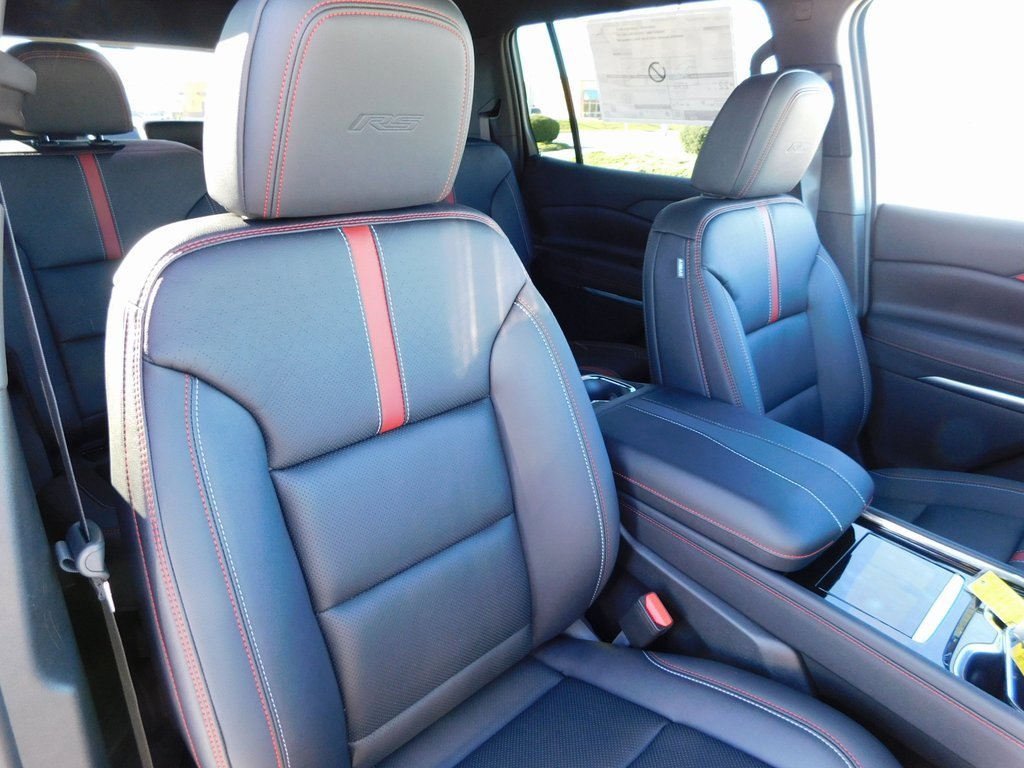 New 2026 Chevrolet Traverse RS w/ LPO, Floor Liner Package image 20