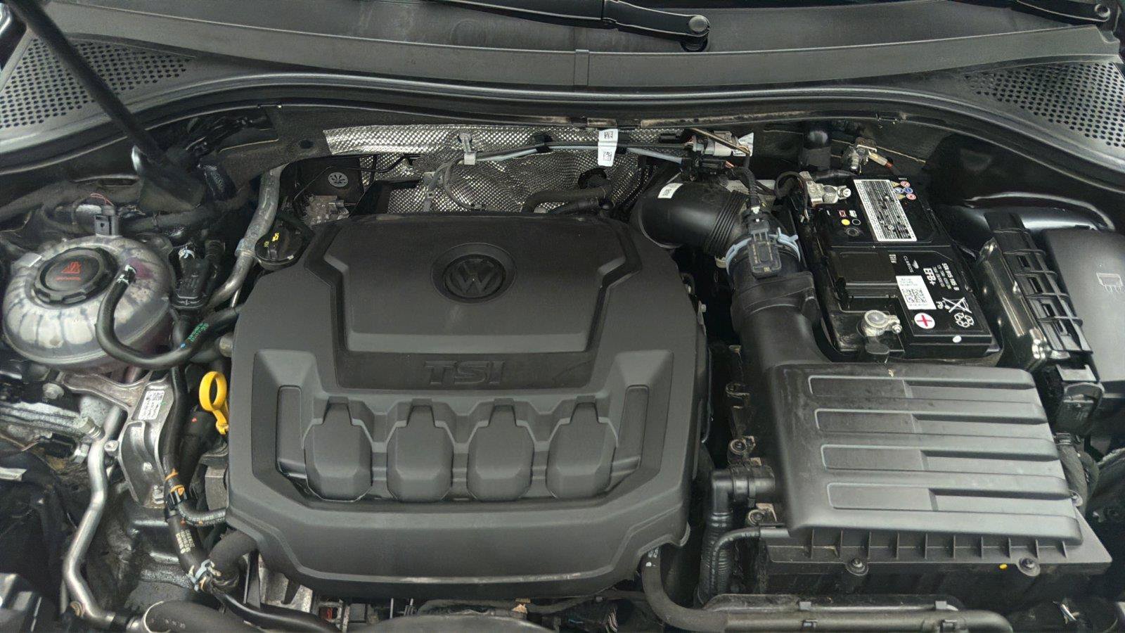 Used 2023 Volkswagen Tiguan SE AWD/4WD image 23