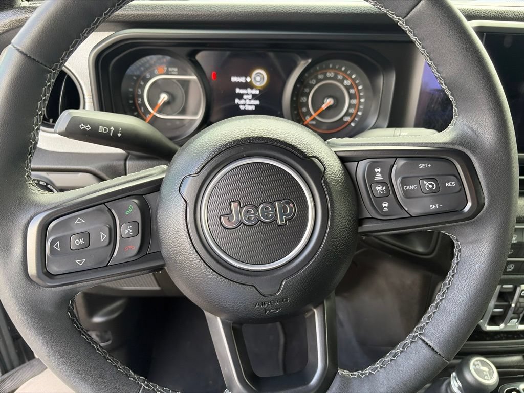 Used 2025 Jeep Wrangler Unlimited Sport AWD/4WD image 19