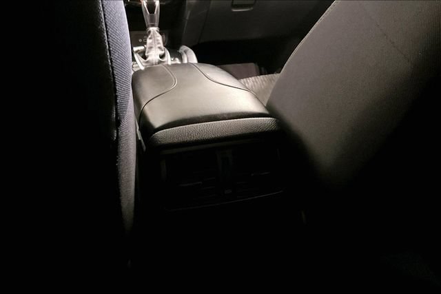 Used 2019 Nissan Rogue S FWD image 12