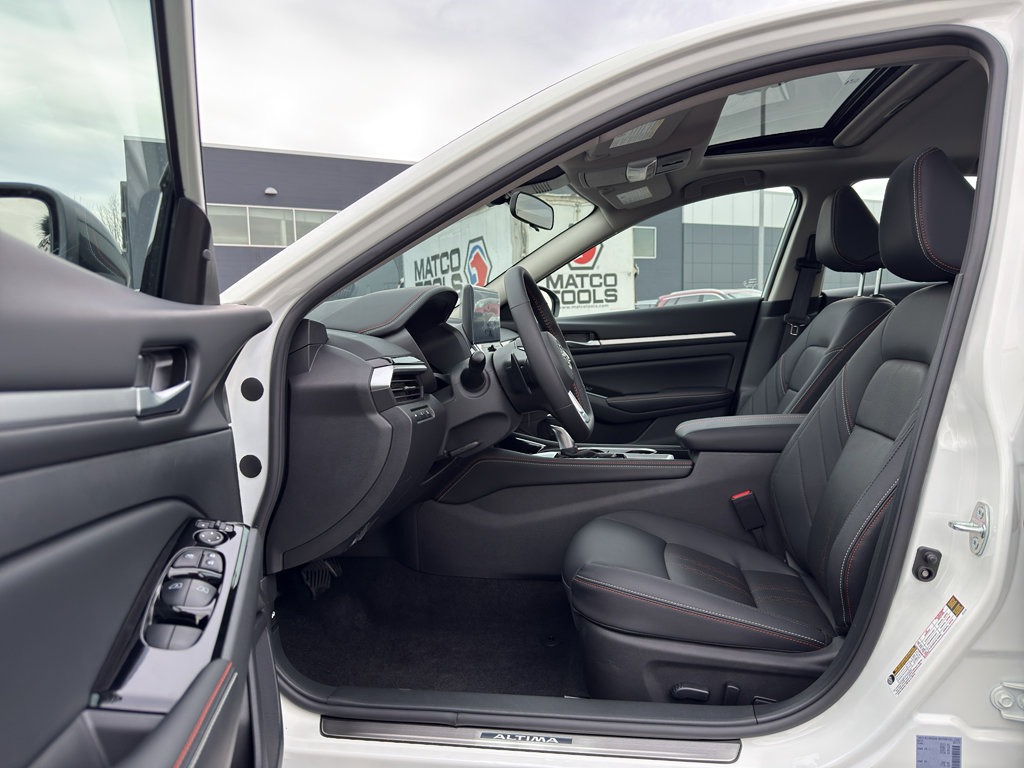 New 2025 Nissan Altima 2.5 SR image 11