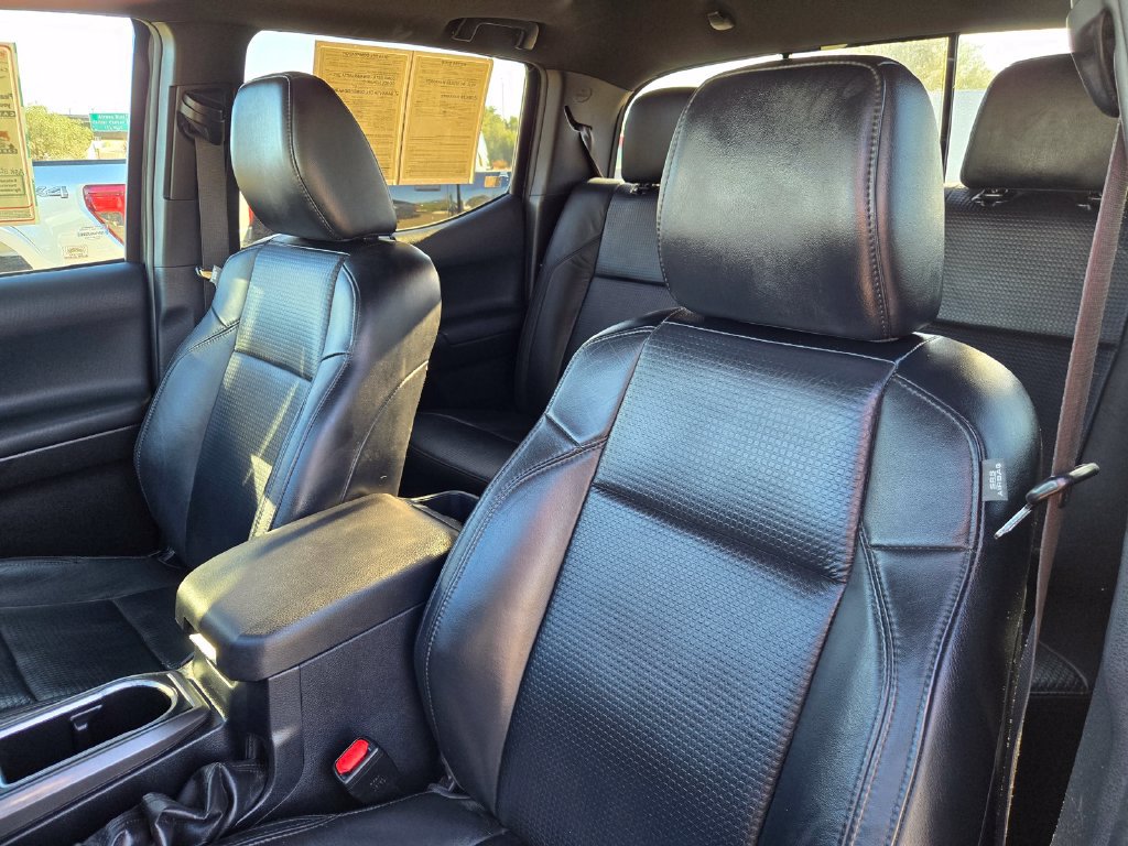 Used 2020 Toyota Tacoma TRD Off-Road w/ TRD Premium Off Road Package AWD/4WD image 14