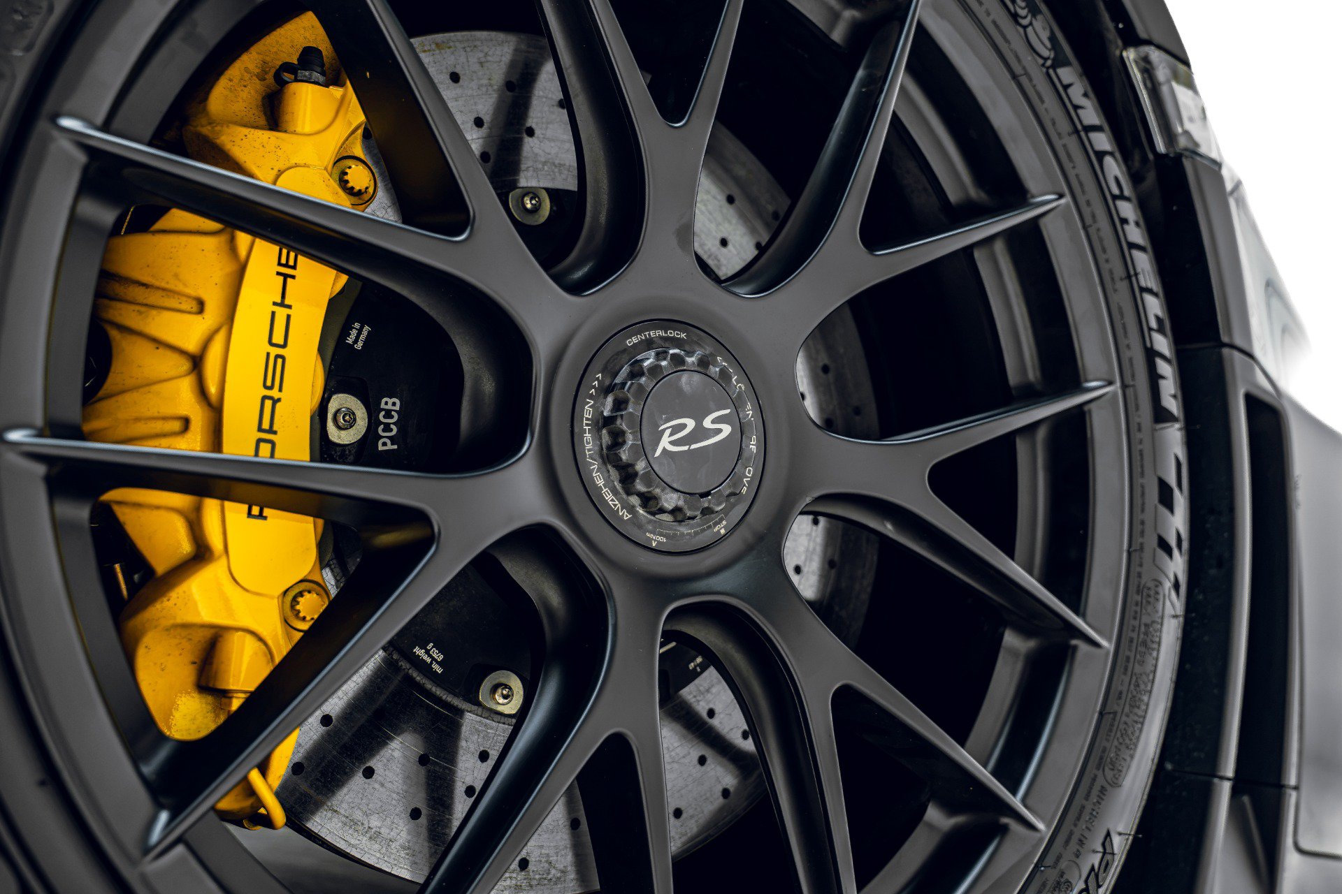 Used 2018 Porsche 911 GT2 RS RWD image 34