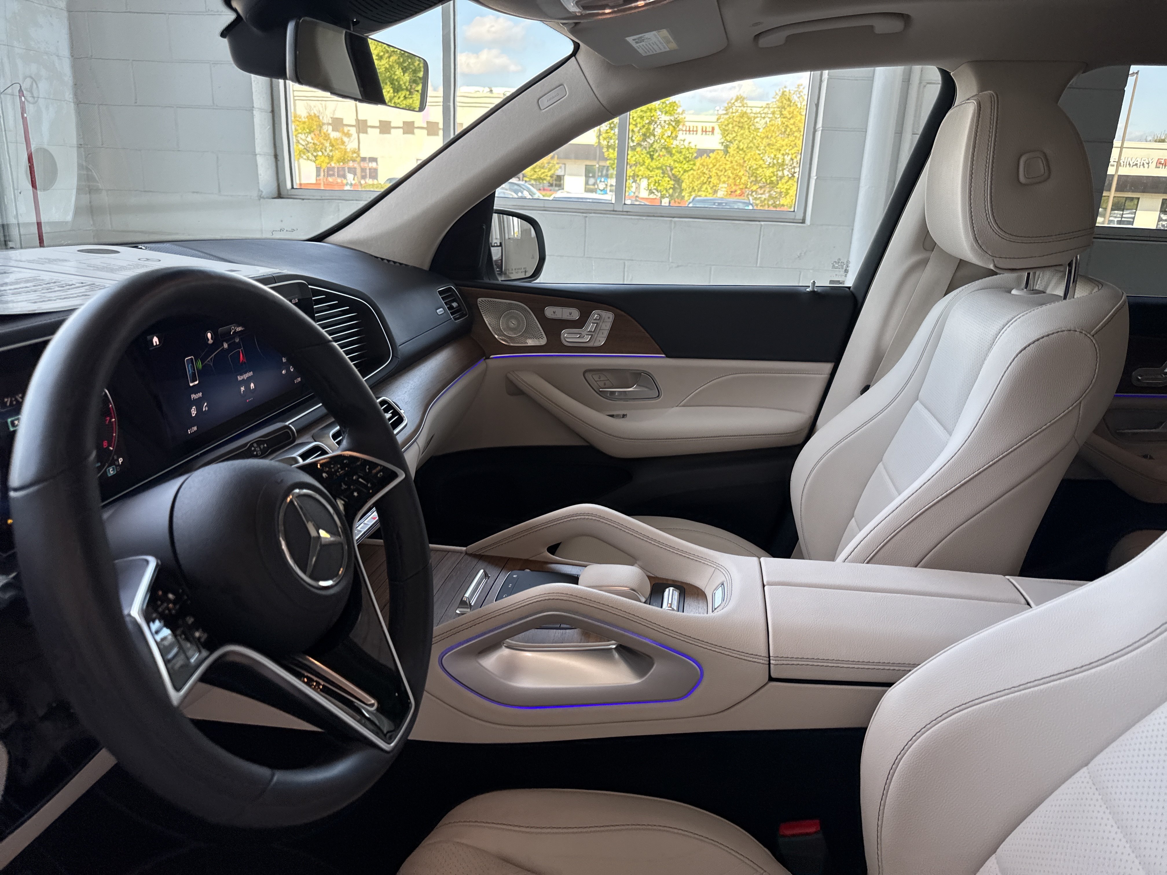 Certified 2025 Mercedes-Benz GLS 450 4MATIC image 23
