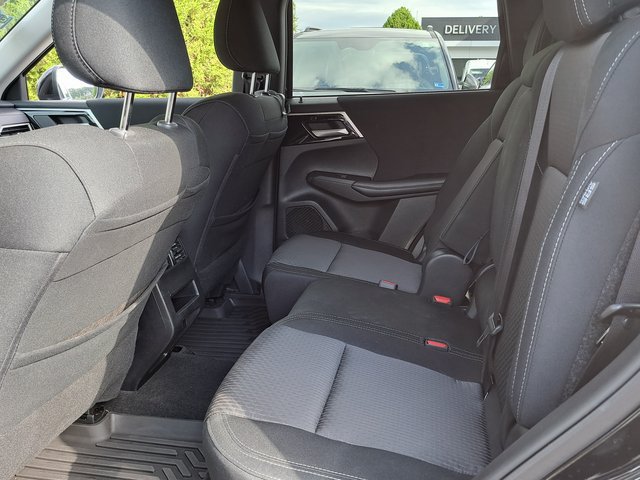 Used 2024 Mitsubishi Outlander ES AWD/4WD image 23