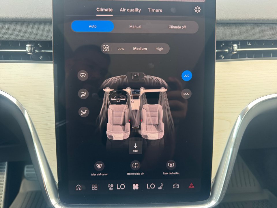New 2026 Volvo EX90 Ultra AWD/4WD image 18